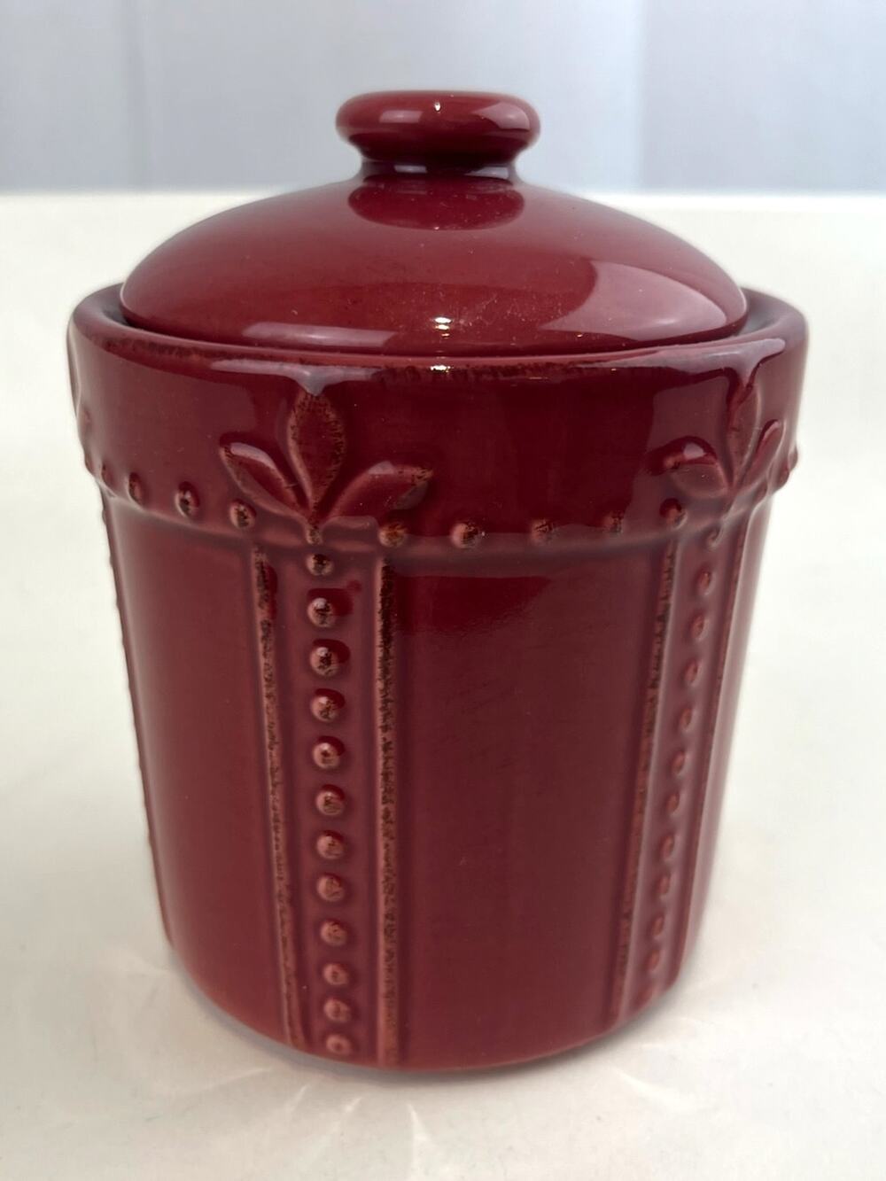 Signature SORRENTO 2001 Debby Segura Sugar Bowl with Lid Beaujolais Burgundy